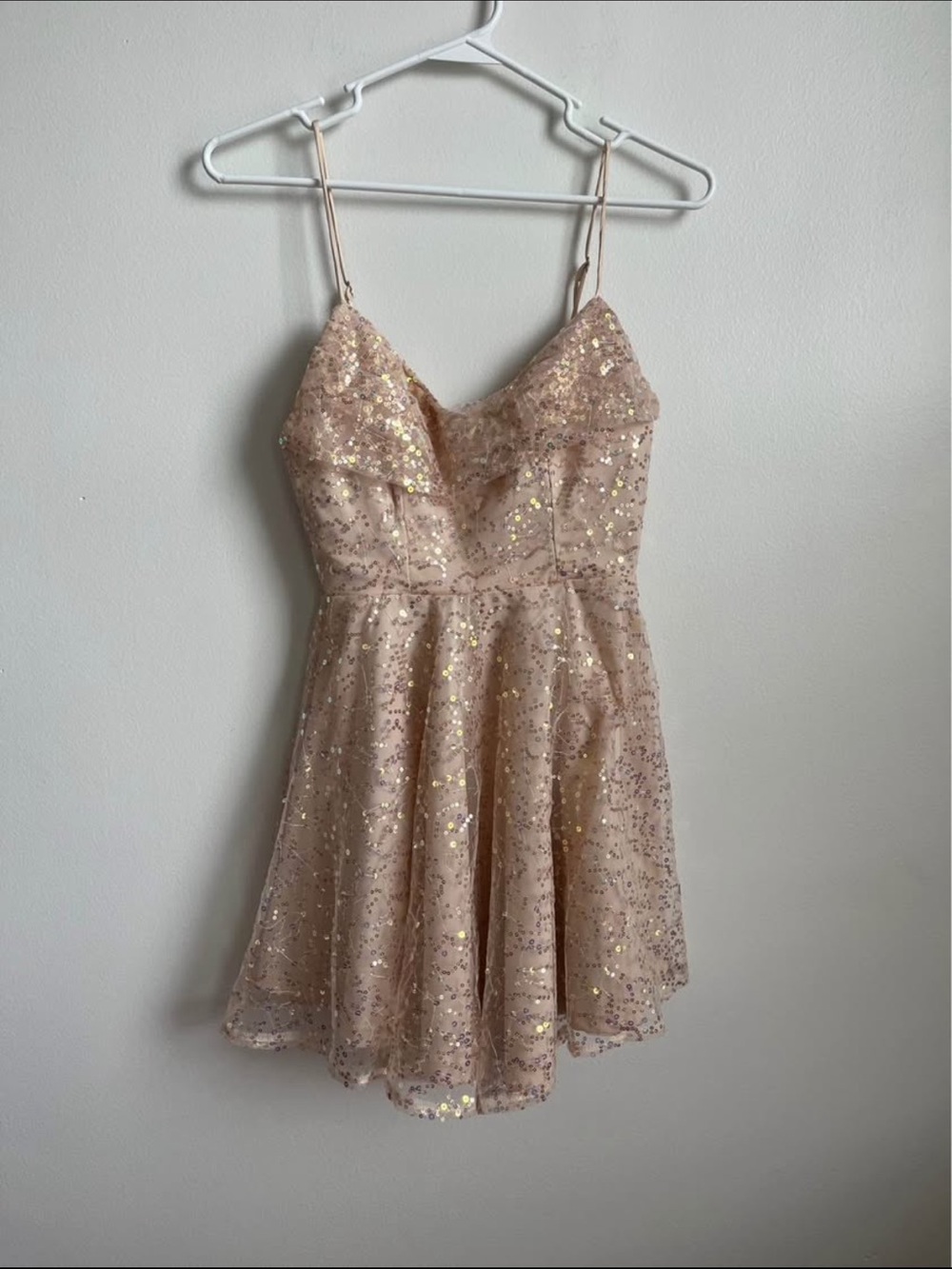 Lulu’s homecoming dress Sparkling Blush Pink Sequin